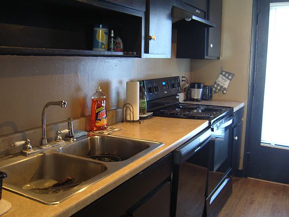 4th image of 7414 Countrybrook Dr #7414