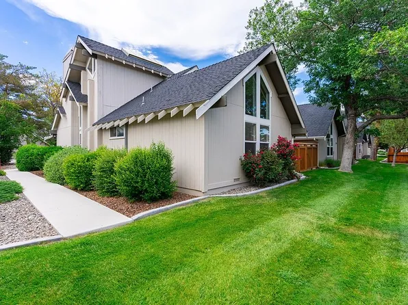 993 Aspen Grove Cir, Minden, NV 89423