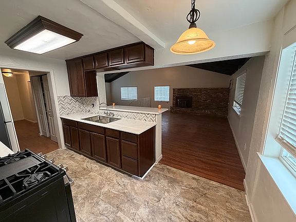 5th image of 7569 Walnut Dr