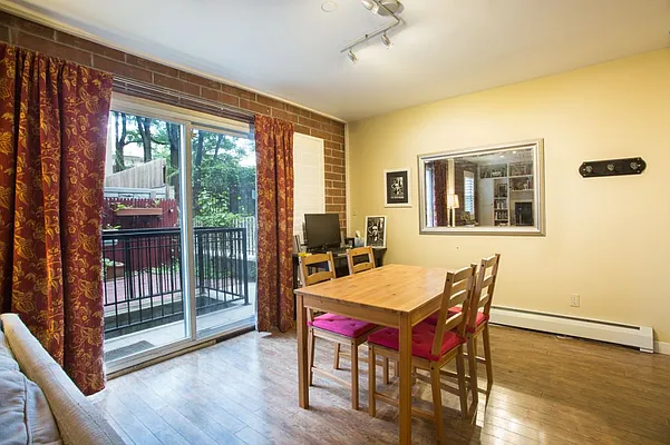 Rented by MNS | media 10