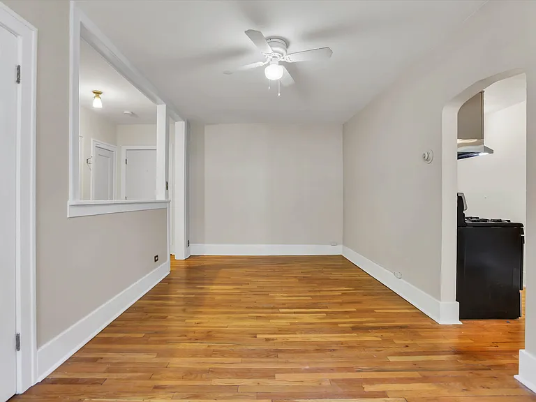 1275 N Clarkson St — Photo 12
