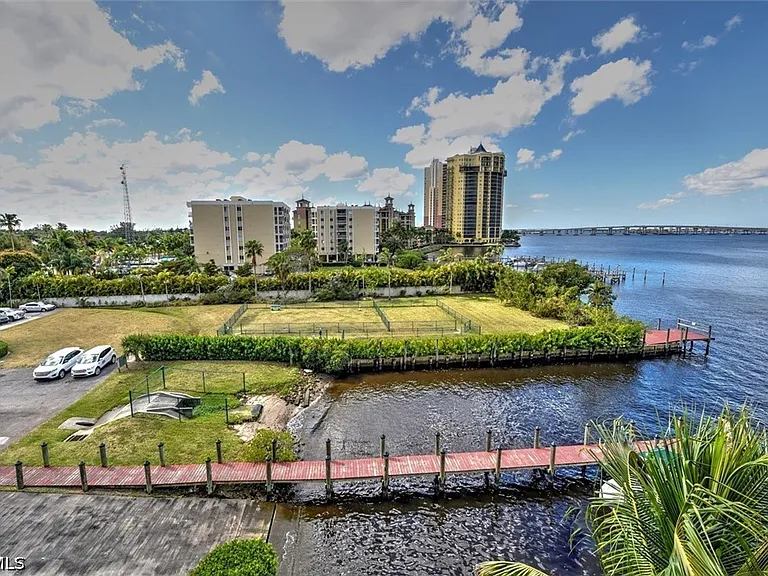 3000 Oasis Grand Blvd #407 — Photo 30