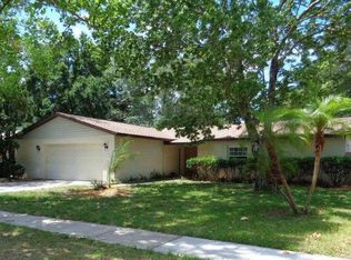 510 Hillpine Way, Brandon, FL 33510