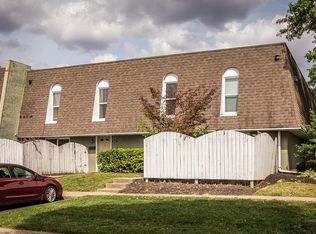 202 La Fontenay Ct, Louisville, KY 40223