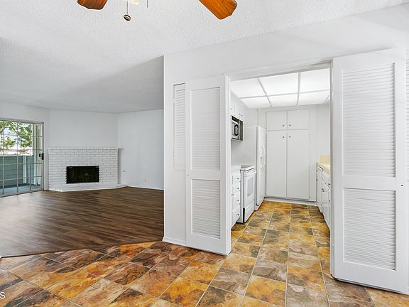 4th image of 230 S Madison Ave APT 204