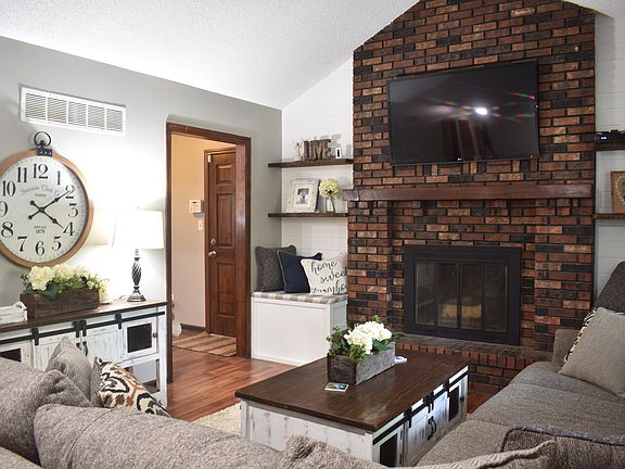 Entrance into living room