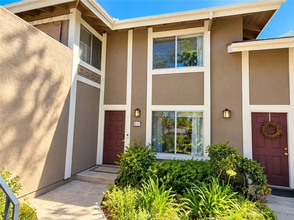 231 Gazania Ct, Thousand Oaks, CA 91362