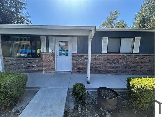 908 I St NE #10