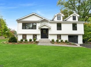 19 Midland Ave, Hillsdale Boro, NJ 07642