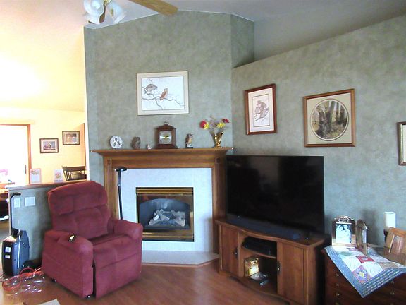 2nd image of 3169 Emory St