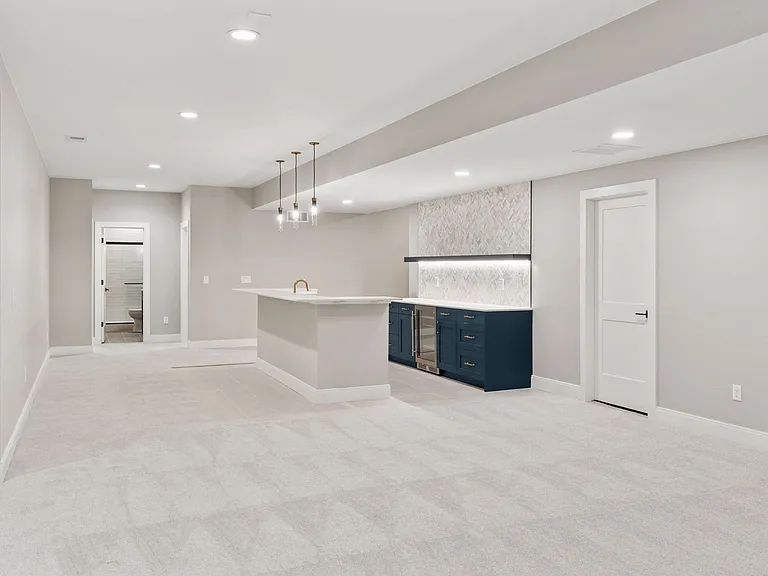 1425 Burt Ave — Photo 34