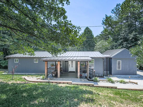 231 Mountain Lake Dr, Jasper, GA 30143