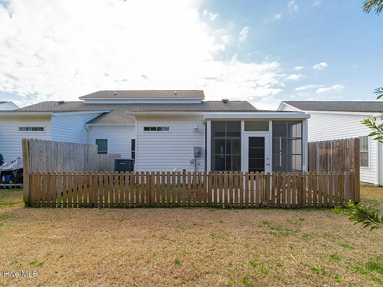1103 Pirates Landing Dr — Photo 45