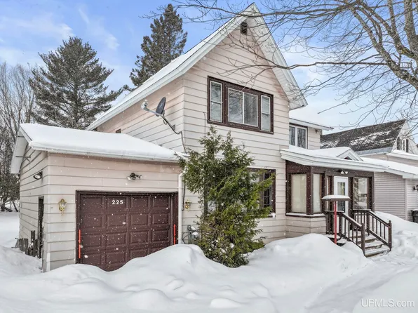225 Kearsarge Street, Laurium, MI 49913