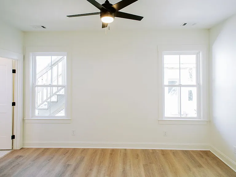 834 E Anderson St #B — Photo 11