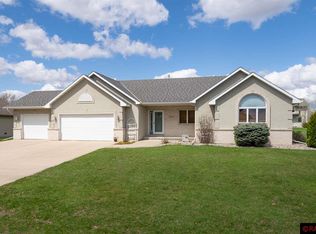 413 Coventry Rd, Le Sueur, MN 56058