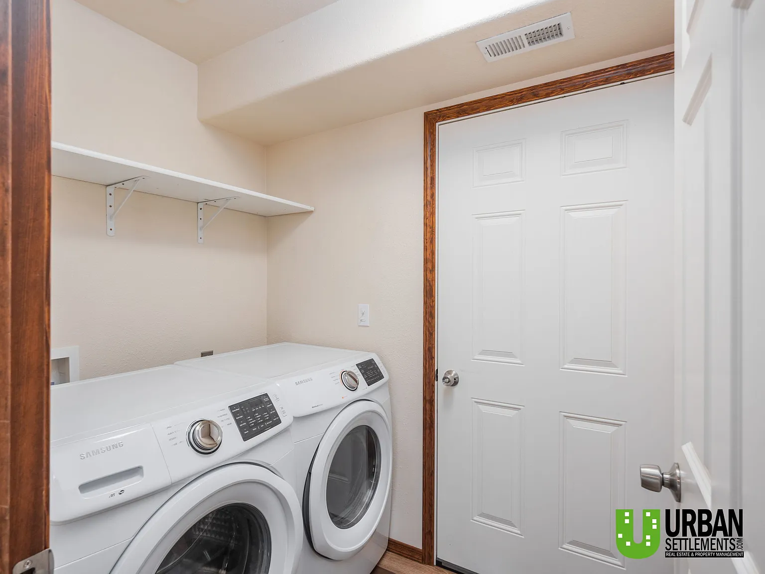 4 bed, 2.5 bath, 1760 sqft, $2,350 — Photo 3