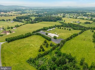 572 Red Bud Rd, Strasburg, VA 22657