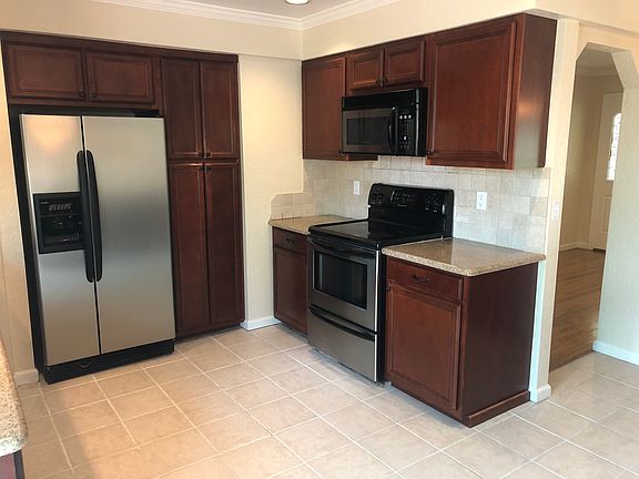 Spacious Kitchen
