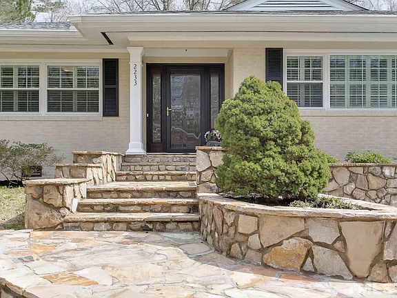 3rd image of 2233 Whitley Dr