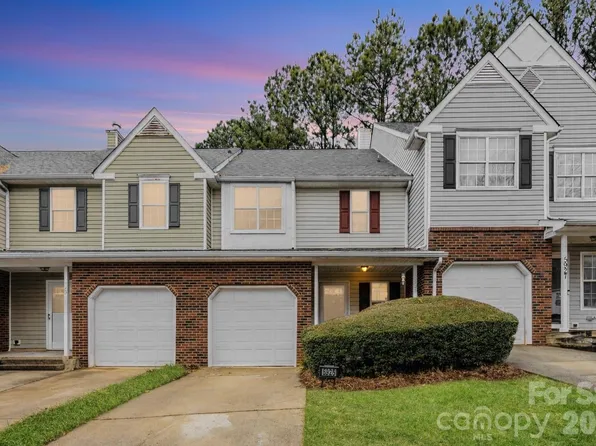 5925 Prescott Ct, Charlotte, NC 28269
