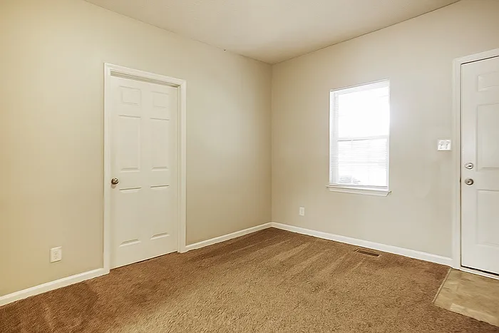 261 Crystal Springs Rd — Photo 4