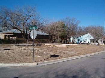 1st image of 2528 W San Antonio St