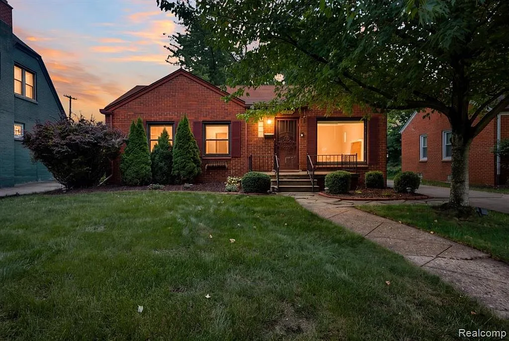 3 bed, 2.0 bath, 1922 sqft, $2,500 — Photo 1