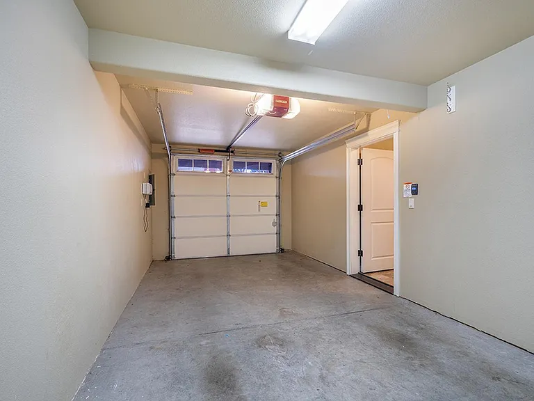 5103 NE 7th Ave — Photo 18