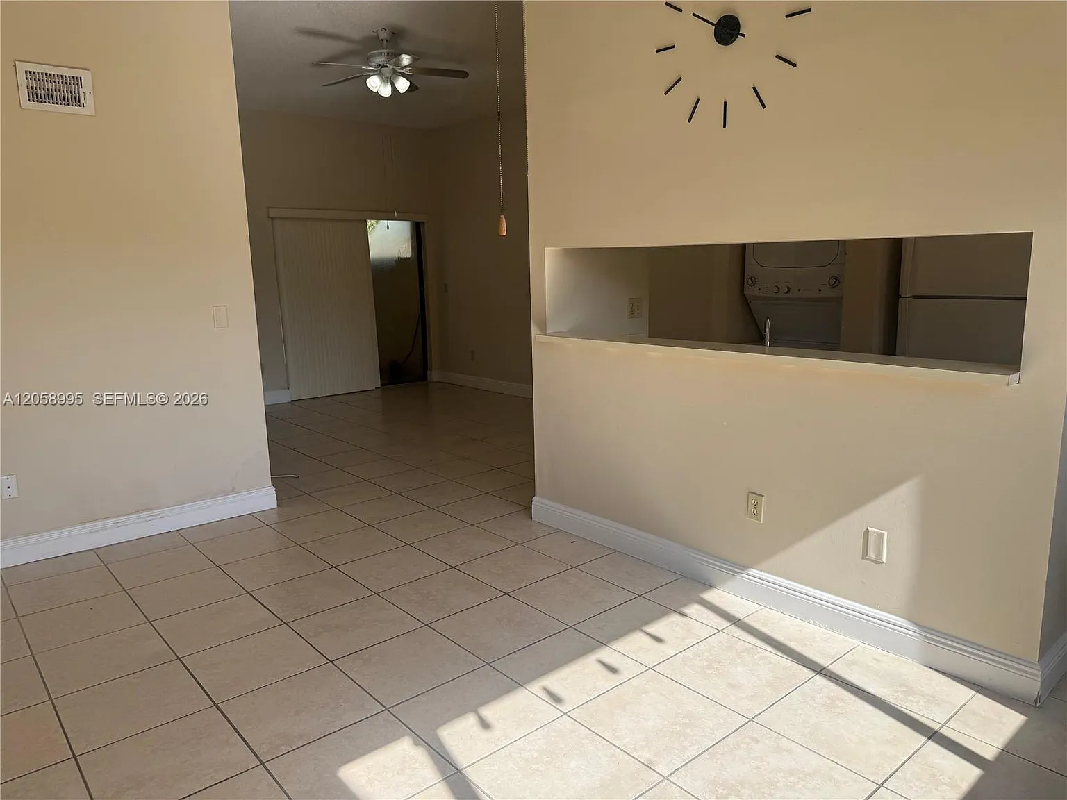 Esprit Condo — Photo 3