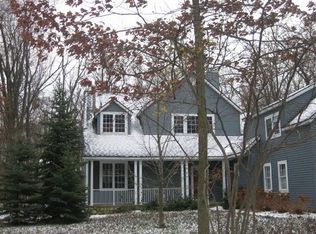 6254 Chippewa Ave, Saugatuck, MI 49453