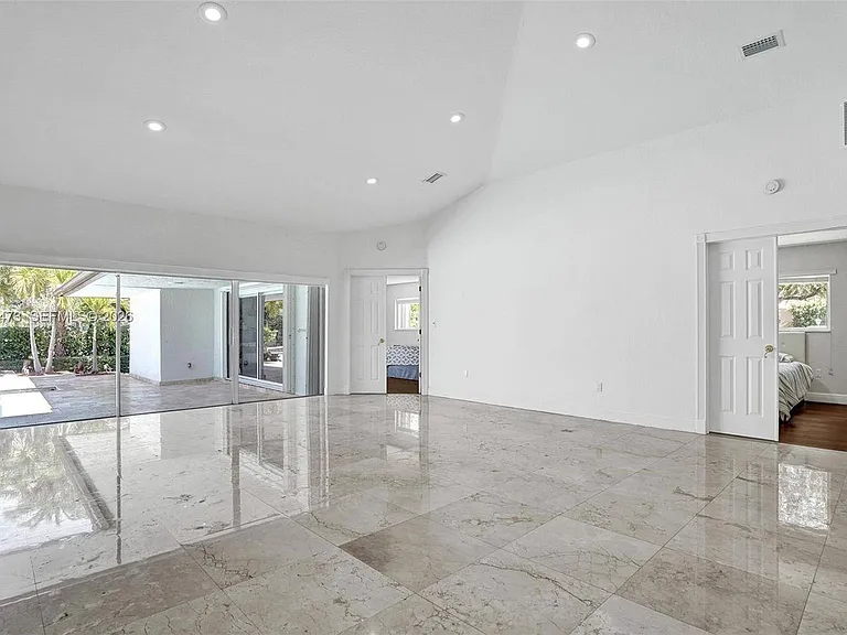 13105 Biscayne Island Ter — Photo 16