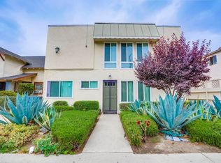 Apartment Building in Park Mesa Heights with Laundry On-Site and Parking, Los Angeles, CA 90007