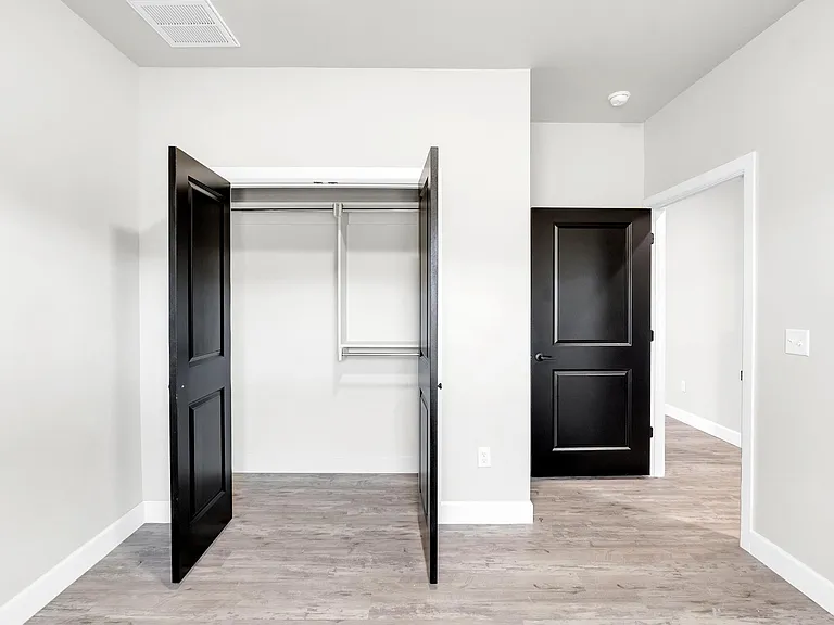 617 E Pams Dr #F — Photo 12
