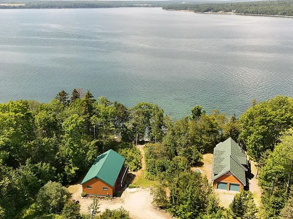 32 Michaels Maine St