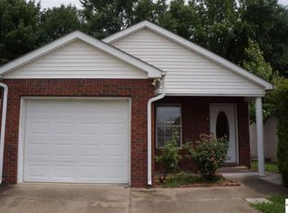 504 Chantilly Dr, Murray, KY 42071