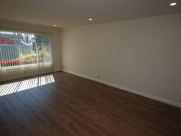 5th image of 1209 Bellevue Ave APT 9
