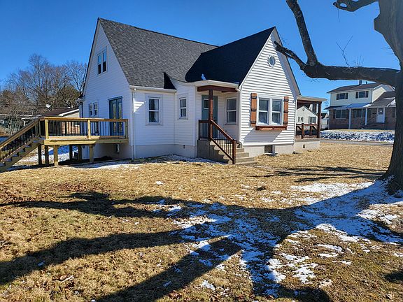 4th image of 131 Harvey Ave
