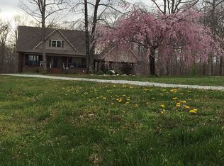 220 Mallory Ln, Lawrenceburg, TN 38464