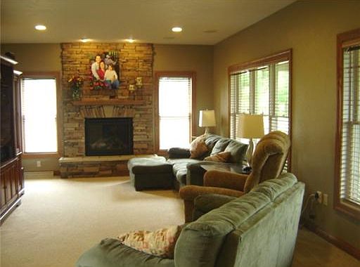 3rd image of 3016 Meadow View Ct