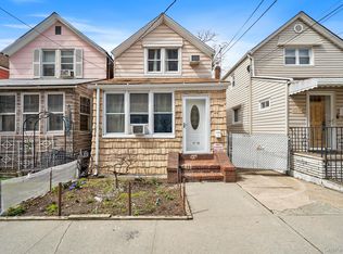 10750 90th St, Ozone Park, NY 11417