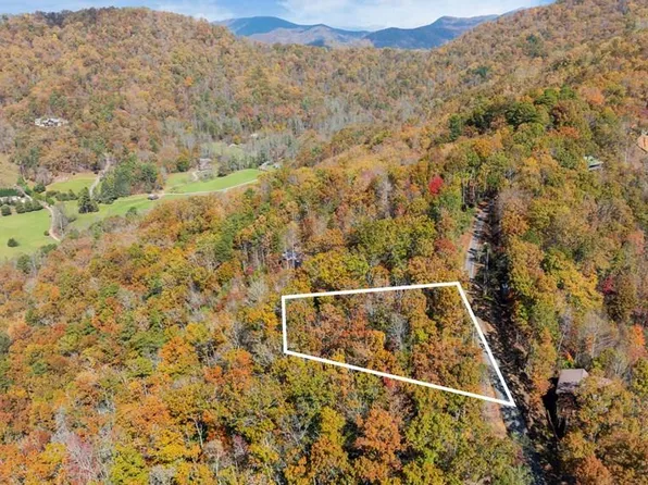 4 Piney Grove Rd, Franklin, NC 28734