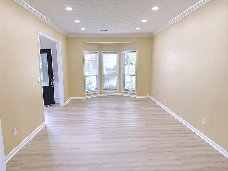 3361 Shallowford Green Dr — Photo 12