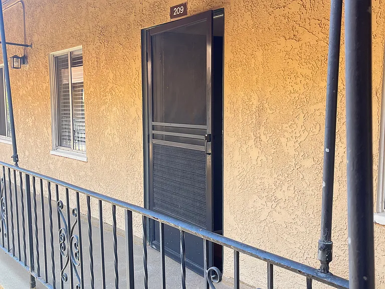915 Cherry Ave #209 — Photo 5