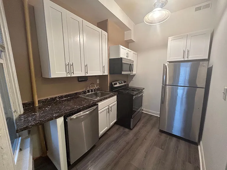 220 Florida Ave NW #A — Photo 3