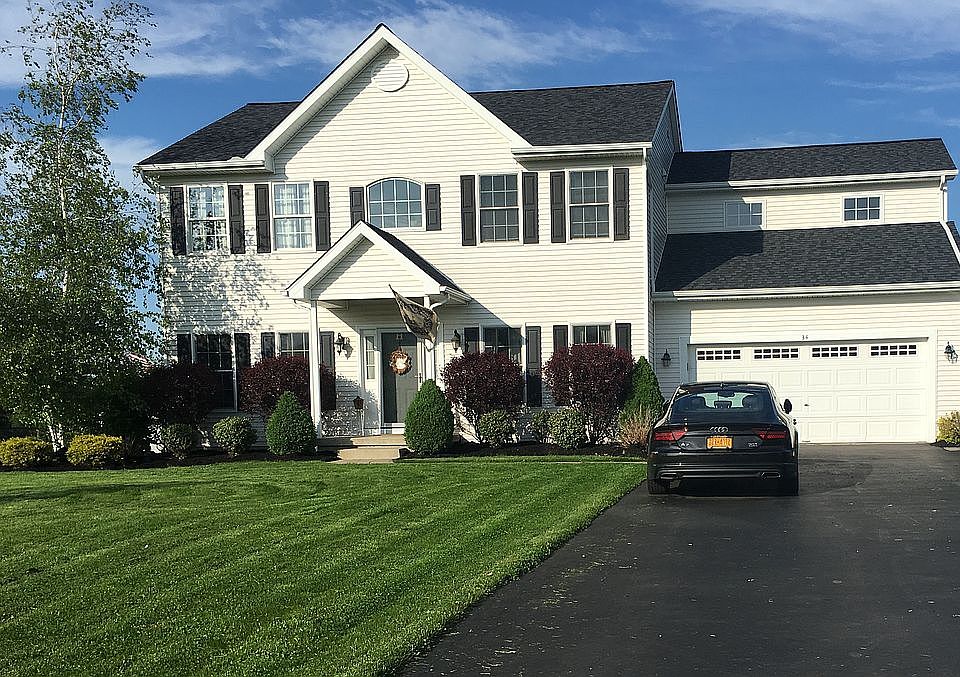 1st image of 34 Hilltowne Dr