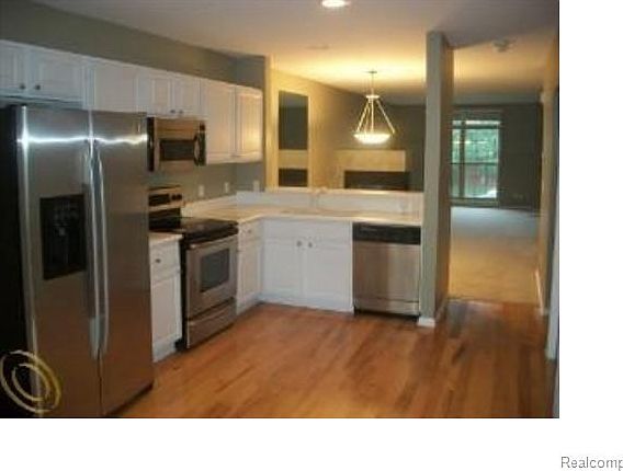 2nd image of 3027 Camden Dr #1