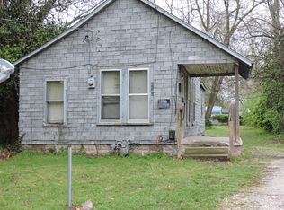 2146 W Chestnut St, Springfield, MO 65802