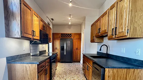 34-36 Charter Oak Pl #4 Photo 1
