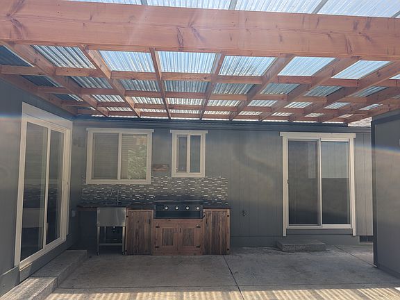 5th image of 490 67th St